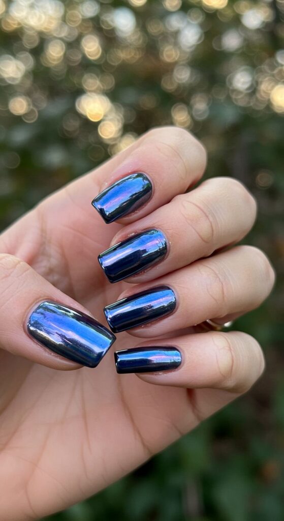 Holographic Chrome Gradient